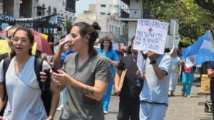 En un año bajó un 10% la conflictividad laboral en Argentina