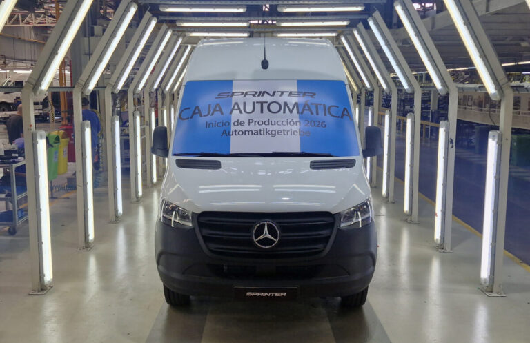 Mercedes-Benz inició la producción de la Sprinter con caja automática en la Argentina