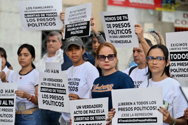 Al menos 35 presos políticos venezolanos fueron excarcelados este domingo por el régimen
