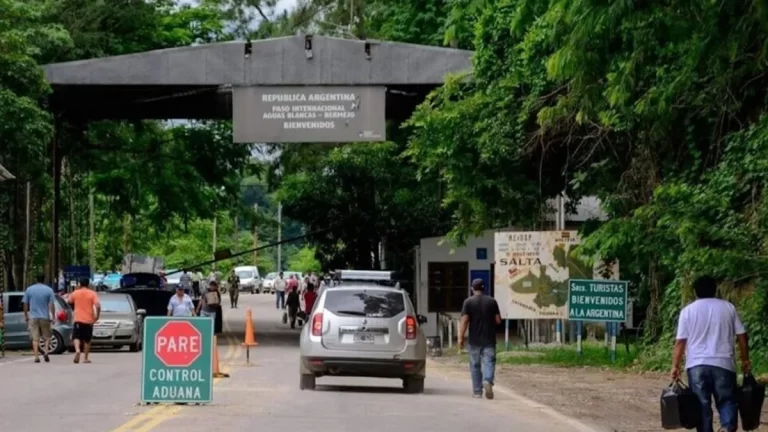 Podrían cerrar todas fronteras con Bolivia por el aumento de casos de dengue