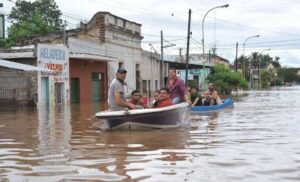 Inundaciones en Tucumán: hay 15 mil evacuados tras el temporal