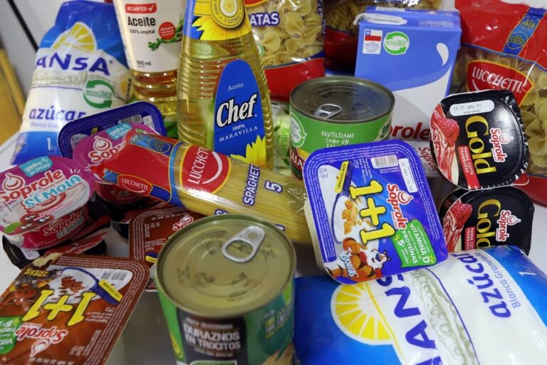 La canasta básica se desaceleró al 2,6% en marzo, a contramano de la inflación general