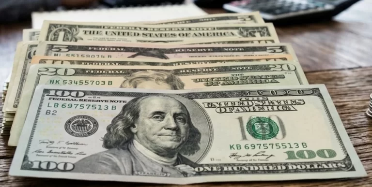 El dólar oficial ya acumula una baja de 5,4% en 2026