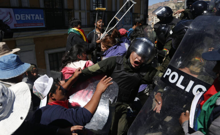 Crisis en Bolivia: la izquierda y los sindicatos aumentan la violencia contra el gobierno