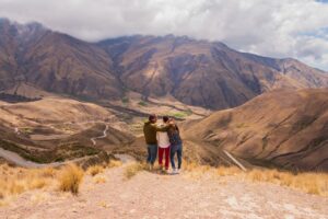 Durante el fin de semana largo se movilizaron 1,4 millones de turistas