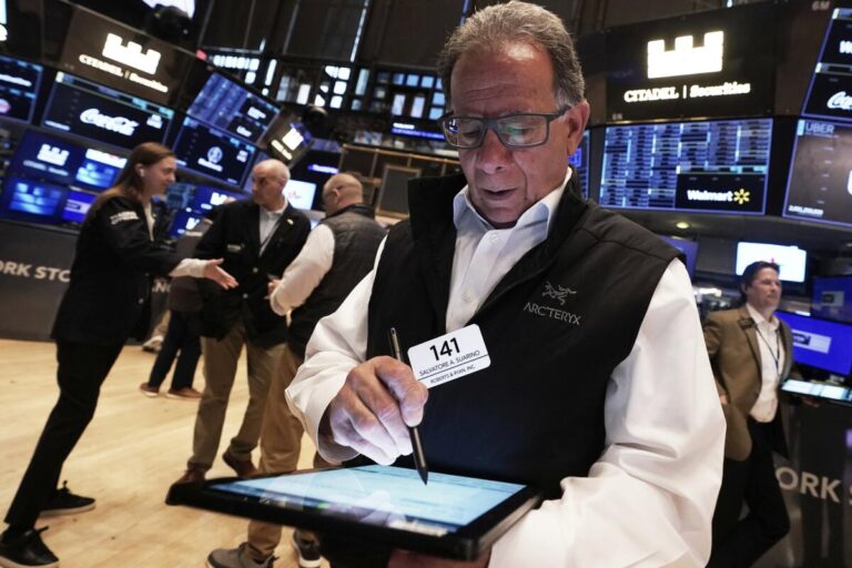 Bajo el riesgo país y suben fuerte las acciones argentinas