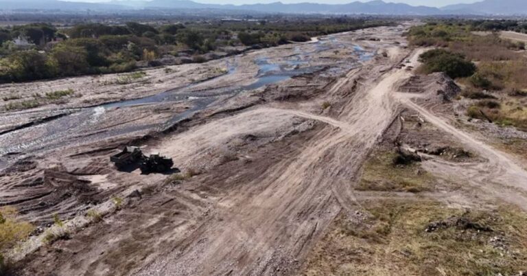 Abren nueva calle junto a la costanera del río Arenales para conectar Rebeca y El Prado