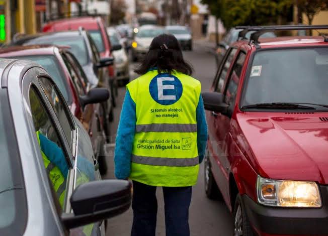 Nueva suba en el estacionamiento medido municipal
