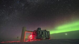 Astrónomos publican un catálogo histórico de más de 7.000 cúmulos de galaxias detectados desde la Antártida