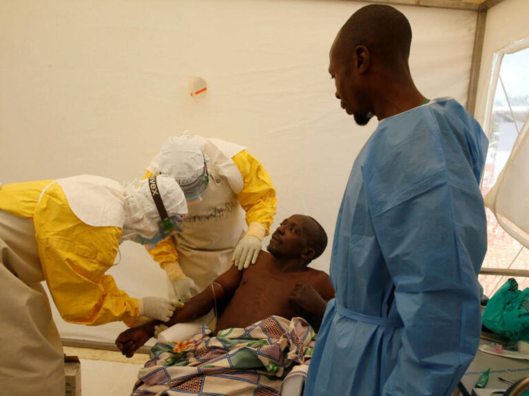 El ébola ya dejó 864 muertos y más de 2.000 casos en el Congo