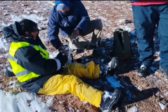 Rescataron con vida a los mineros atrapados por una tormenta de nieve en Catamarca