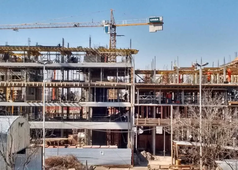La construcción repuntó, pero todavía no pudo volver al nivel del 2024