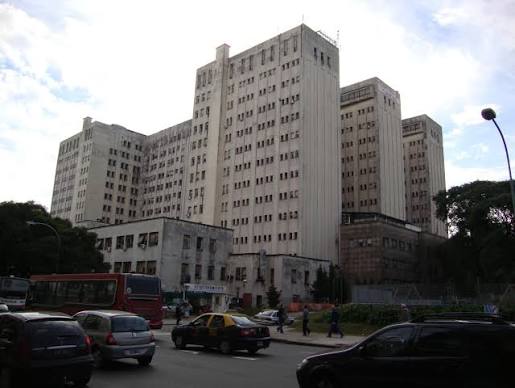 Los extranjeros no residentes deberán pagar por la atención en hospitales nacionales