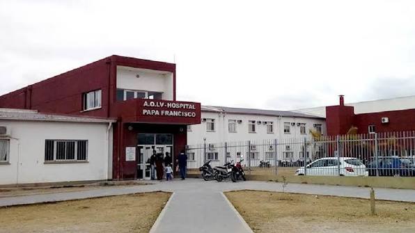 Le fracturaron la mandíbula a una doctora en el Papa Francisco
